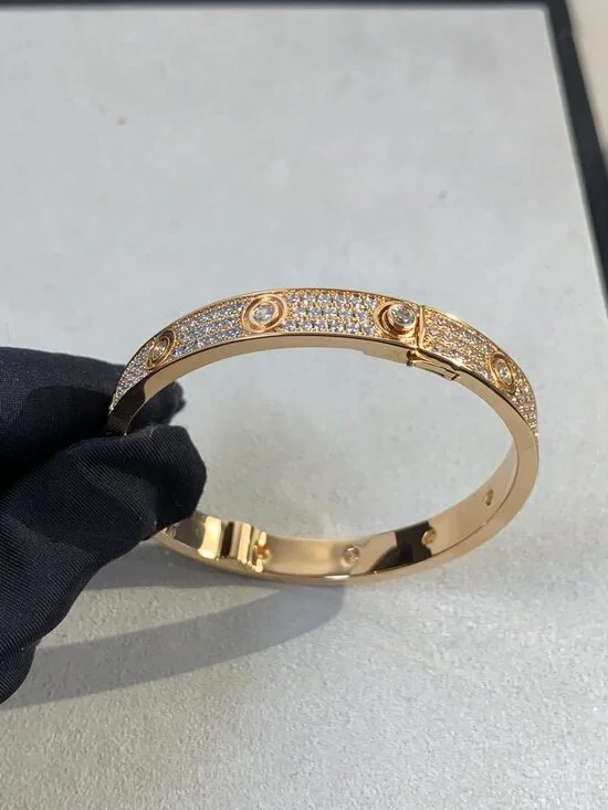 Cartier's Pave Love Bracelet Size 18 - Picture 6 of 9